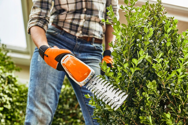 STIHL HSA 26 SET akumulatorowe nożyce do cięcia krzewów  HA03-011-3516