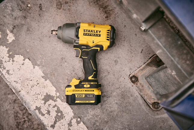 STANLEY klucz dynamiczny V20 4Ah SFMCF940M1-QW