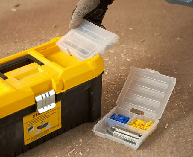 Skrzynka narzędziowa Stanley STST75785-1 ESSENTIAL 16" z metalową klamrą