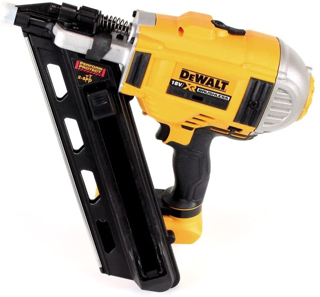 Gwoździarka DeWalt DCN692P2-QW, kufer