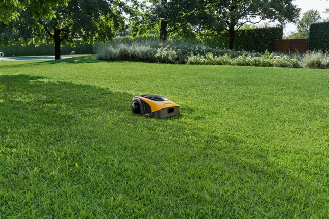 Robot koszący autonomiczny Stiga A1500