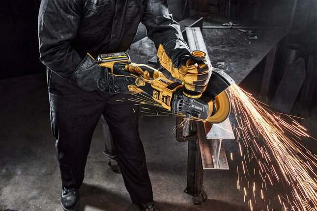 DEWALT DCG460X2-QW 54V XR FV szlifierka kątowa 230mm