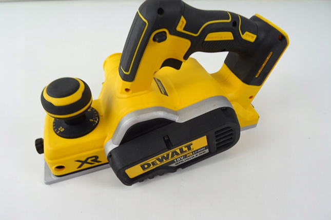 DEWALT DCP580NT-XJ strug 82mm 18V XR
