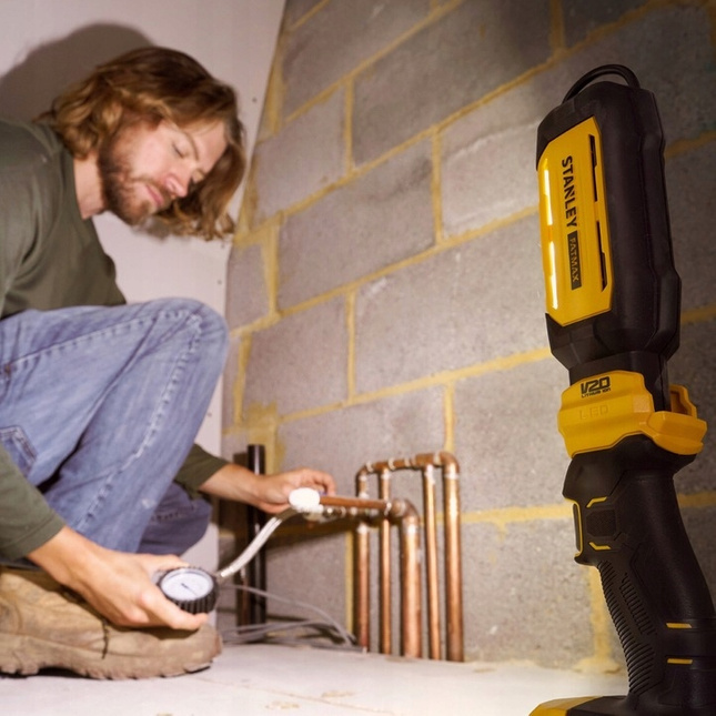 STANLEY SFM V20 lampa warsztatowa SFMCL050B-XJ