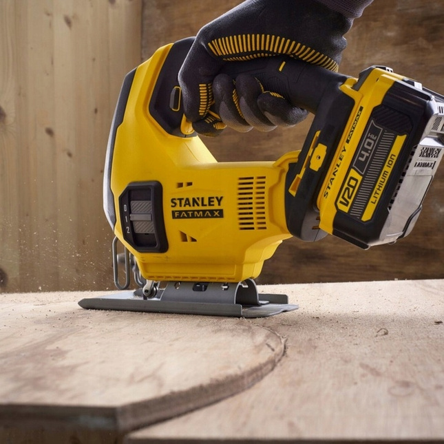 Wyrzynarka Stanley SFMCS600B-XJ Fatmax body